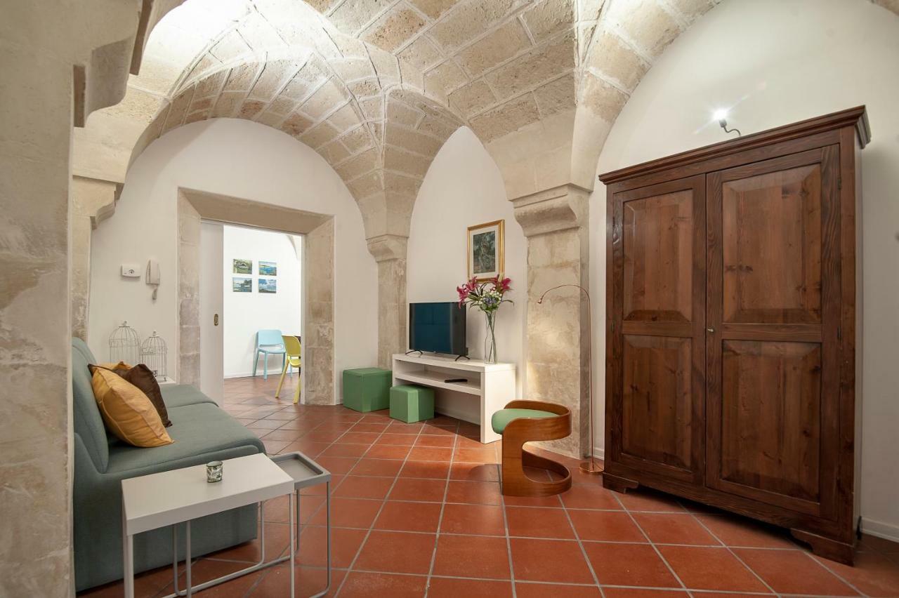 Goodstay Corte Del Vescovo Lecce Exterior foto
